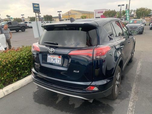 Galactic Aqua Mica 2018 Toyota RAV4 XLE