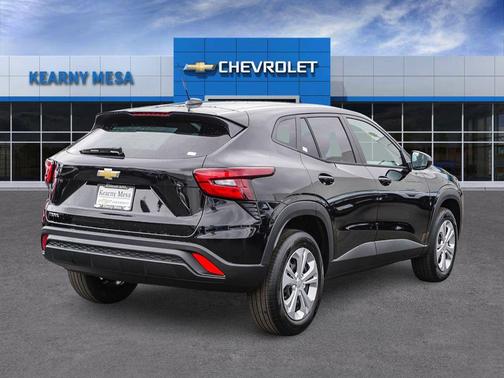 Mosaic Black Metallic 2026 Chevrolet Trax LS