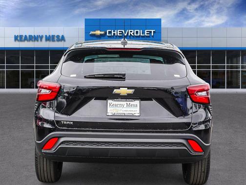 Mosaic Black Metallic 2026 Chevrolet Trax LS