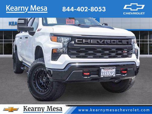 Summit White 2022 Chevrolet Silverado 1500 Custom Trail Boss