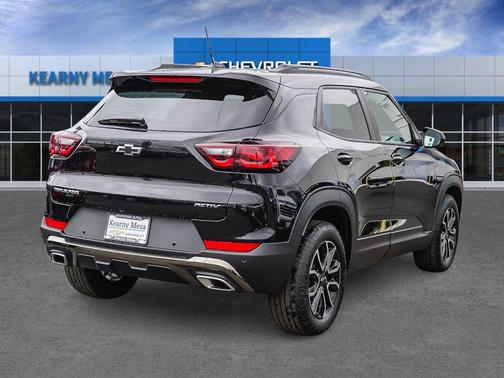 Mosaic Black Metallic 2026 Chevrolet Trailblazer ACTIV