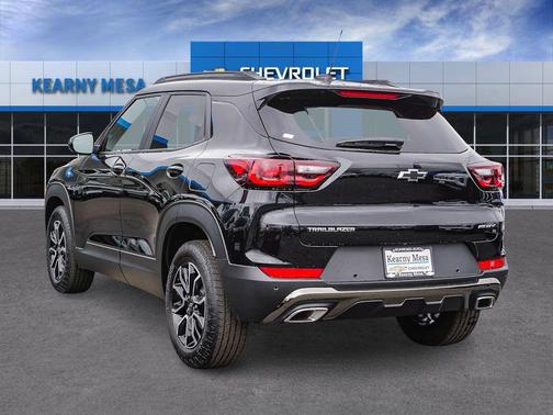 Mosaic Black Metallic 2026 Chevrolet Trailblazer ACTIV