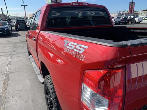 2020 Toyota Tundra SR5