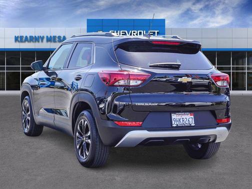Mosaic Black Metallic 2023 Chevrolet Trailblazer LT