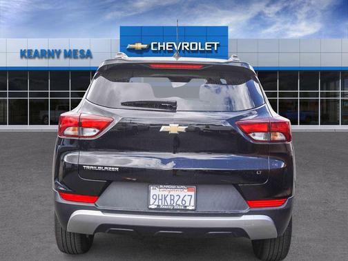 Mosaic Black Metallic 2023 Chevrolet Trailblazer LT