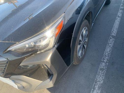 Crystal Black Silica 2024 Subaru Outback Limited