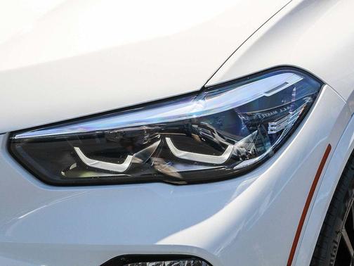 Alpine White 2021 BMW X5 xDrive40i