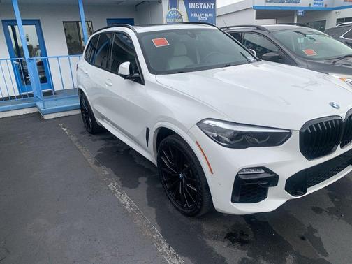 Alpine White 2021 BMW X5 xDrive40i