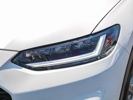Platinum White Pearl 2024 Honda HR-V LX