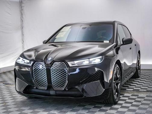 2025 BMW iX M60
