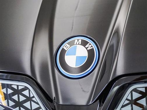 2025 BMW iX M60