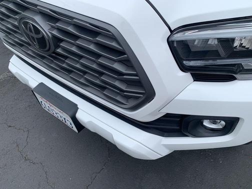 Ice Cap 2023 Toyota Tacoma TRD Sport