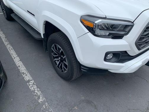 Ice Cap 2023 Toyota Tacoma TRD Sport