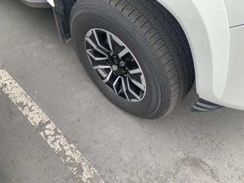 Ice Cap 2023 Toyota Tacoma TRD Sport