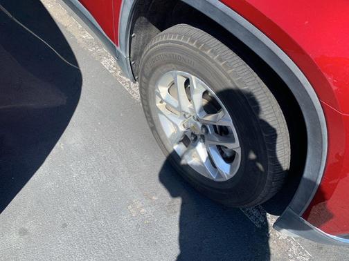 Cajun Red Tintcoat 2021 Chevrolet Traverse LT Cloth