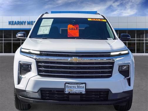 2025 Chevrolet Traverse LT