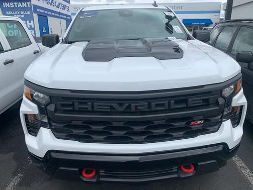 2025 Chevrolet Silverado 1500 Custom Trail Boss