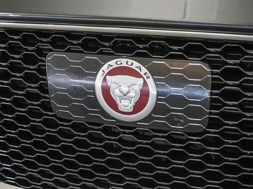 2019 Jaguar F-PACE 25t Premium