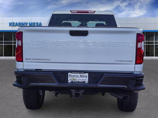 Summit White 2026 Chevrolet Silverado 2500 Custom