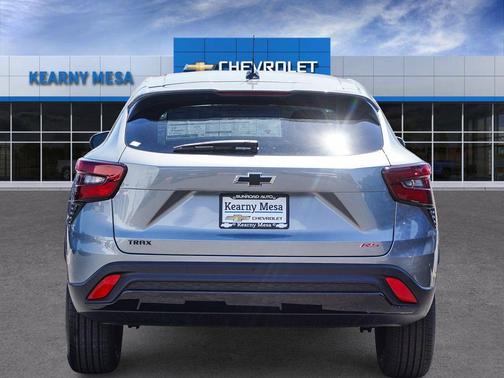 Sterling Gray Metallic 2026 Chevrolet Trax 1RS