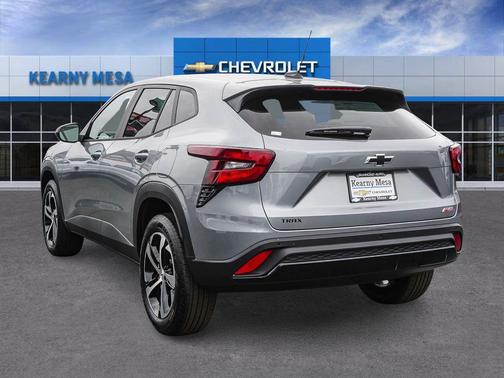 Sterling Gray Metallic 2026 Chevrolet Trax 1RS