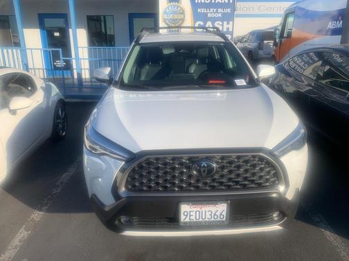 2023 Toyota Corolla Cross XLE