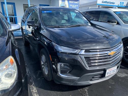 2023 Chevrolet Traverse LT Leather