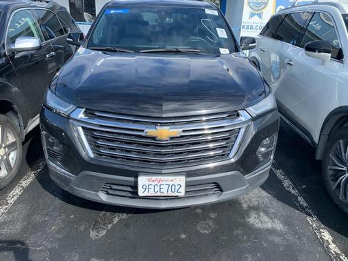 2023 Chevrolet Traverse LT Leather