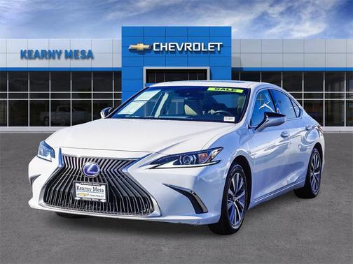 2021 Lexus ES 300h Base