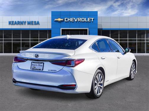 2021 Lexus ES 300h Base