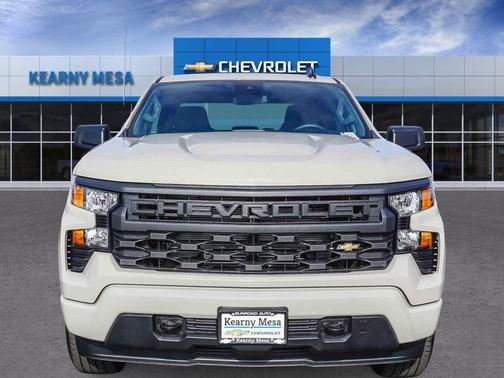 White Sands 2026 Chevrolet Silverado 1500 Custom