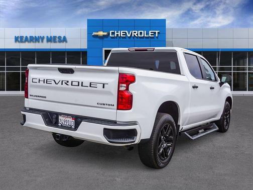 Summit White 2023 Chevrolet Silverado 1500 Custom