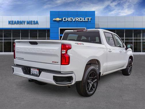 Summit White 2022 Chevrolet Silverado 1500 RST