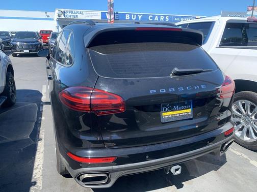 2018 Porsche Cayenne Base
