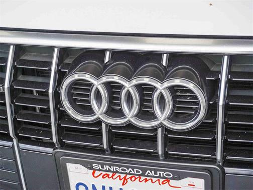2020 Audi Q3 45 S line Premium