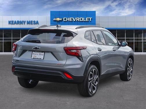Sterling Gray Metallic 2026 Chevrolet Trax 2RS