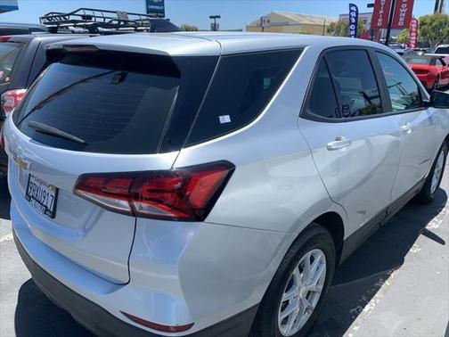 2022 Chevrolet Equinox LS