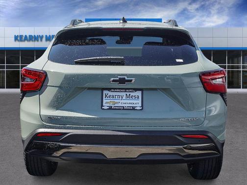 Cacti Green 2026 Chevrolet Trax FWD ACTIV