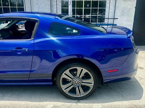 2013 Ford Mustang V6