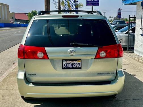2010 Toyota Sienna LE