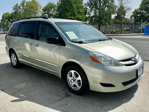 2010 Toyota Sienna LE