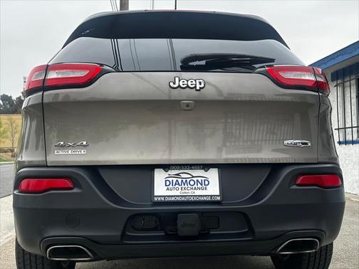 2016 Jeep Cherokee Sport