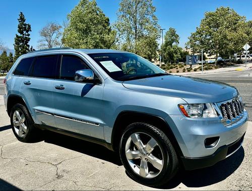 BLUE 2013 Jeep Grand Cherokee Overland