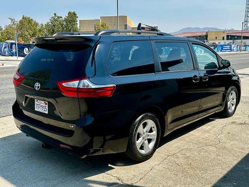 2015 Toyota Sienna LE