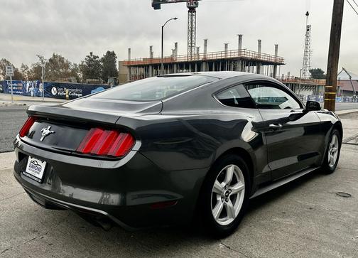 2016 Ford Mustang V6