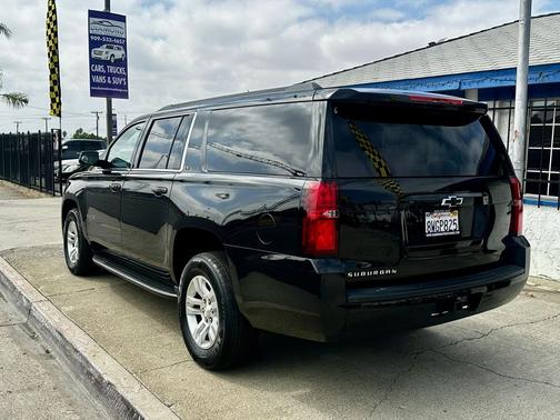 2016 Chevrolet Suburban LS
