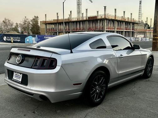 2013 Ford Mustang V6 Premium