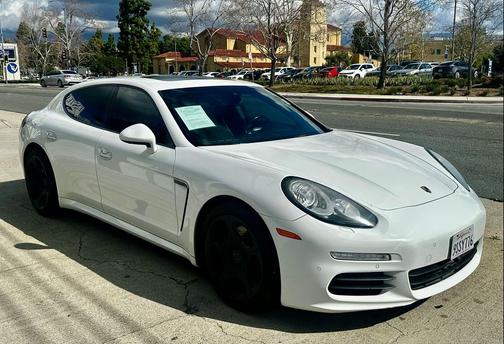 2014 Porsche Panamera 4