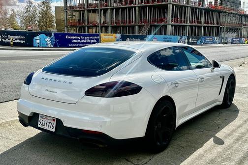 2014 Porsche Panamera 4