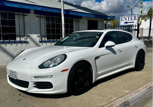 2014 Porsche Panamera 4